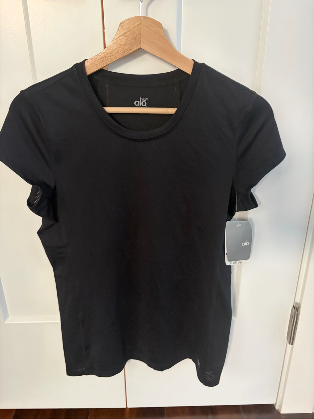 ALO Yoga Black Short-Sleeve Coolfit Tee